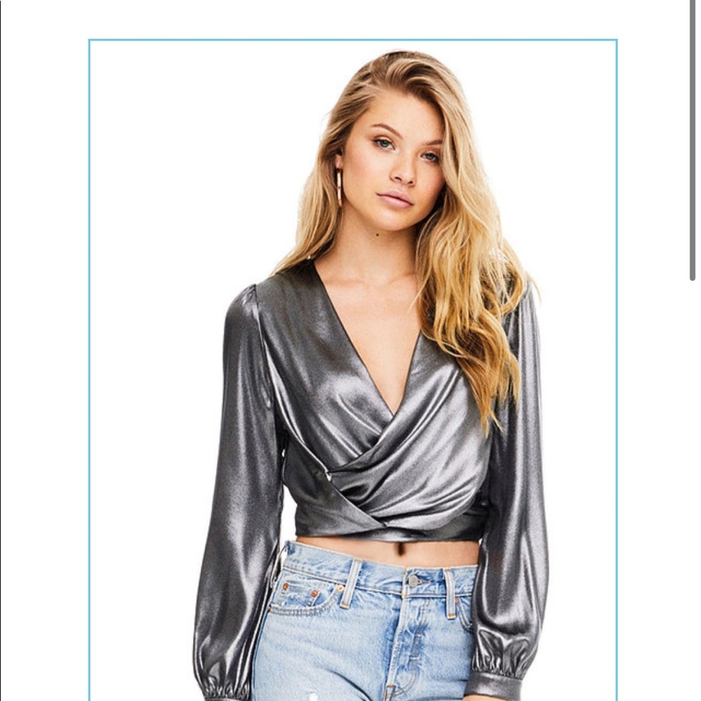 Crop top - Picture 2 of 4